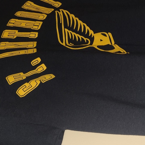 Mens T-shirt, Small, St. Anthony's Flying Sneaker logo - Picture 4 of 11